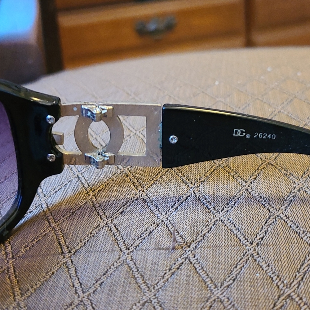 DOLCE & GABBANA SUNGLASSES